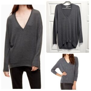 Aritzia Wilfred Free Devinette Top Slouchy Oversized Sweater V Neck Size Large